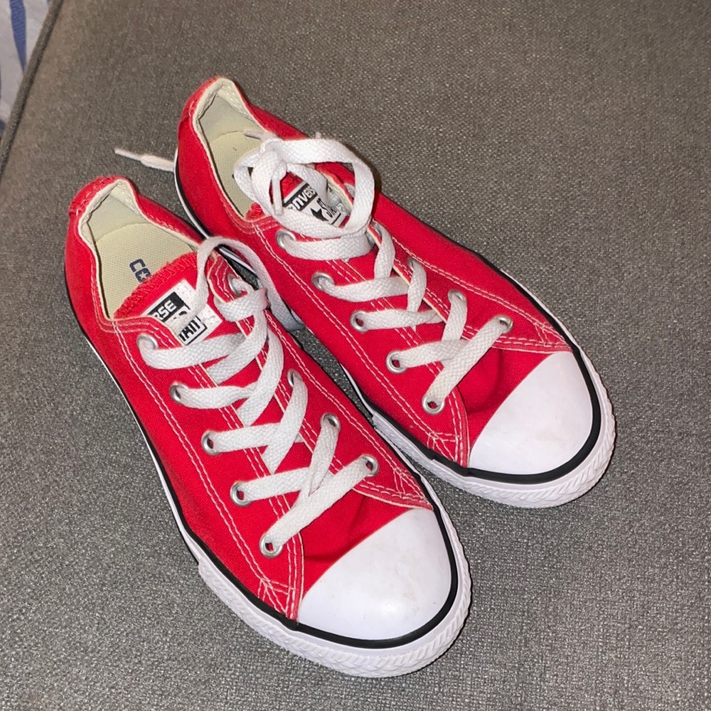 Converse all stars red size US 3